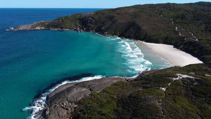 Salmon Holes, Torndirrup